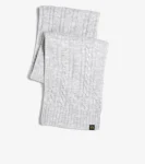 womens-cable-knit-scarf-UpgOTVad-0.webp